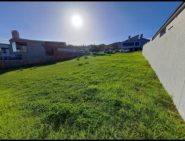 585M² VACANT LAND FOR SALE IN MONTE CHRISTO